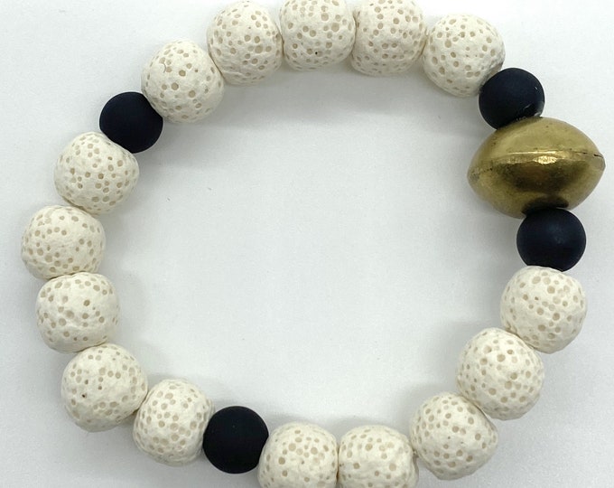 White lava beads//glass//brass stretch bracelet