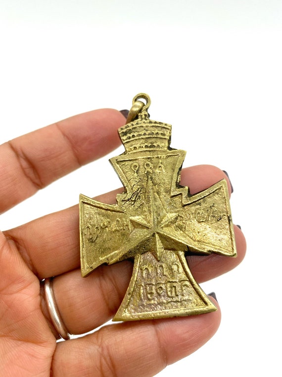 Handmade brass replica of the star of victory med… - image 3