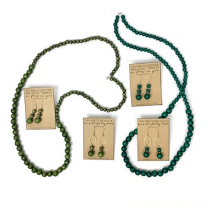 long green necklace / long green beaded necklace / dark green necklace / wood bead necklace / kelly green statement necklace / forest green
