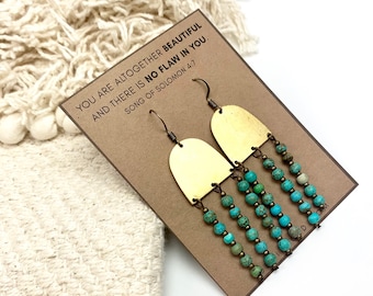 Türkisfarbene Ohrringe aus Messing: Boho Tribal Style