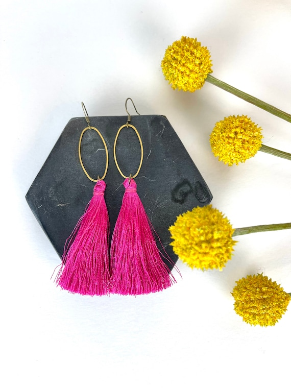 Boucles D'oreilles Bohème Chic Avec Pompons Rose Fuchsia - Métal, Crochets, Neuf Avec étiquettes