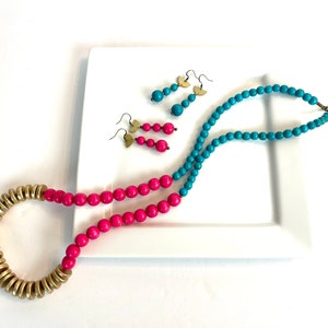 colorful necklace / hot pink and turquoise necklace / long statement necklace / wooden necklace / long beaded necklace