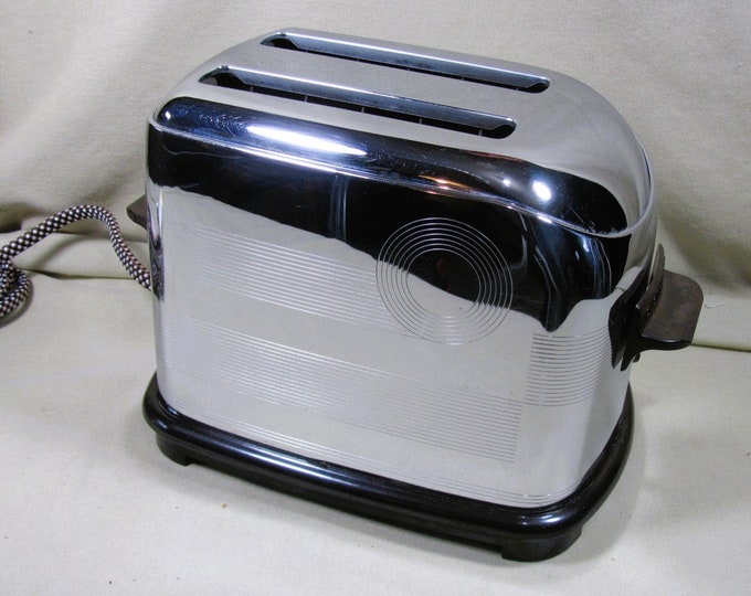 Vintage Toastmaster Model 1B8 Toaster Refurbished Rewired LNC  1073
