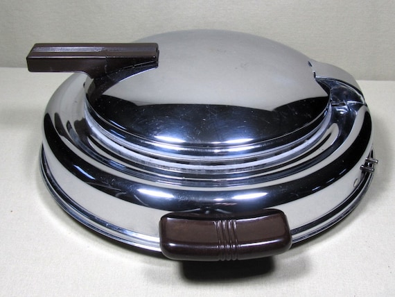 Vintage Rebuilt refurbished Rare Deco Westinghouse "Low Boy" Waffle Iron Model W-24 Non Coated 1131