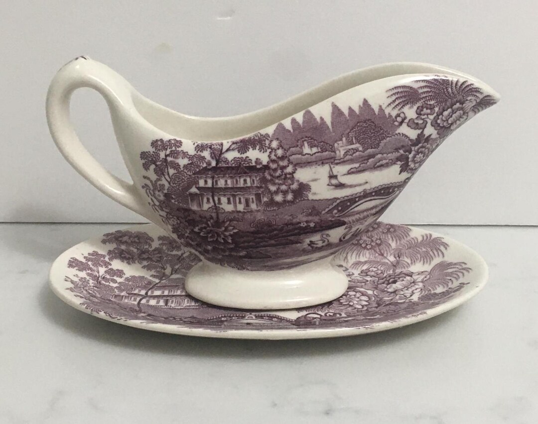 Vintage Clarice Cliff Purple Transferware Tonquin Gravy Boat And Vintage Clarice Cliff Purple Transferware Tonquin Gravy Boat And