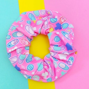 Rainbow Menhera Scrunchie with Pills - Menhera Yami Kawaii Hair Tie for Nurses, Pastel Rainbow