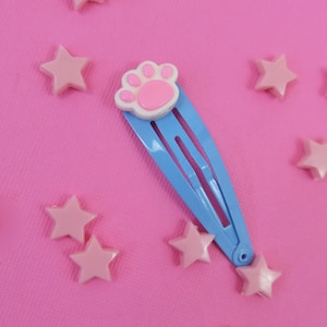 Pink and Blue Cat Paw Hair Clip, Cute Kawaii Fairy Kei Decora Hair Clip, Baby Girl, Blue Snap Clip