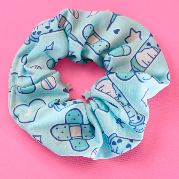 Blue Needle Menhera Scrunchie with Pills Bandages and Syringes - Yume Yami Kawaii Hair Tie for Nurses, Pastel Blue Menhera Scrunchie