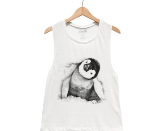 Penguin Tank Top for Women Animal Shirt Graphic Tee Gift for Women Cute Penguin Muscle Tank Top Gift for Girl White Shirt Bird Lover Friend