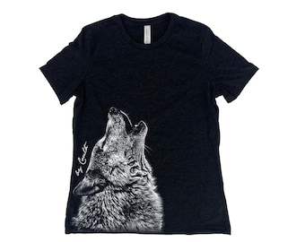 Wolf Shirt, Womens Tshirt, Summer Shirt, Screenprint Shirt, Animal Shirt, Birthday Gift, Graphic Tee, Relaxed Fit Shirt