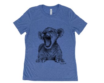 Lion Shirt, Womens Tshirt, Summer Shirt, Screenprint Shirt, Animal Shirt, Birthday Gift, Graphic Tee