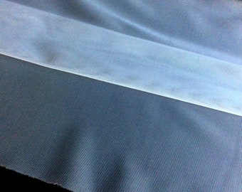 Tissu 20 Denier / Nylon stabilisé. Couleur gris clair. Artisanat à coudre