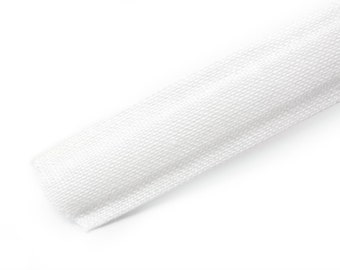Désossage en polyester recouvert de coton. 12 mm de large. Blanc