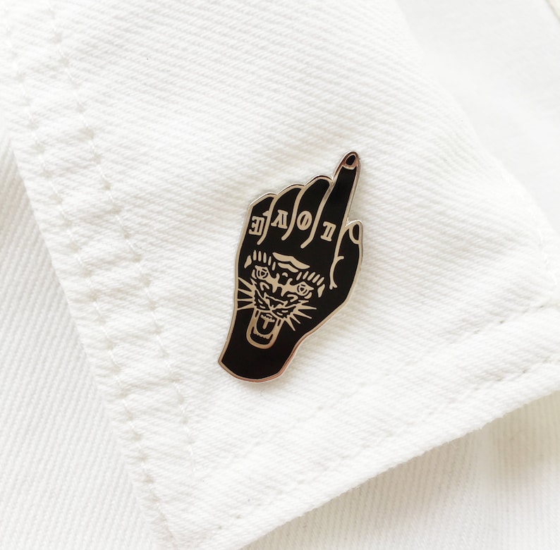 Tiger Love Tattoo Hand Enamel Pin Badge Lapel Pin Black Silver White Gold Hard Enamel Black