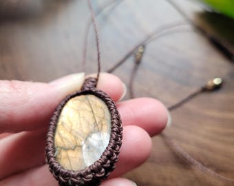 Labradorite Crystal Necklace, Adjustable Labradorite Stone Pendant, Labradorite Gift, Labradorite Jewelry, Healing Stone Crystal Jewelry