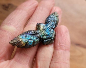 Rainbow Flash Labradorite Crystal Eagle, Spirit Eagle Crystal Totem, Throat Chakra Guardian Spirit Eagle, Labradorite Crystal Bird Carving