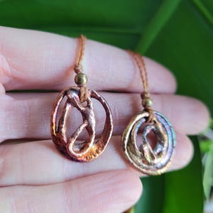 Copper Necklace, Healing Copper Jewelry, Raw Copper Pendant, Copper Circle Pendant, Copper Swirl Necklace, melted copper pendant Necklace
