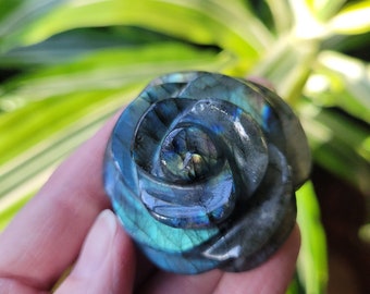 Labradorite Rose, Rainbow Labradorite Crystal Flower Carving, Labradorite Carved Rose Stone, Rose Gift, Healing Crystal, Rose Gemstone