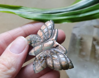 Labradorite Crystal Butterfly, Butterfly Carved Labradorite Gem, Labradorite Stone Mariposa, Orange Flash Labradorite Stone Butterfly Gift
