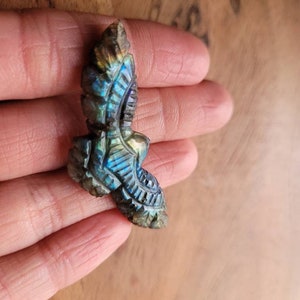 Rainbow Flash Labradorite Crystal Eagle, Spirit Eagle Crystal Totem, Throat Chakra Guardian Spirit Eagle, Labradorite Crystal Bird Carving image 7