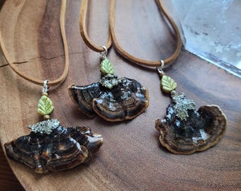 Real Mushroom Necklace, Turkey Tail Mushroom Jewelry, Real Mushroom Gift, Cute Preserved Mushroom Necklace, Boho Mushroom Necklace