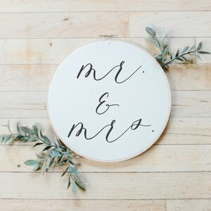 Embroidery Hoop - Mr & Mrs - housewarming gift, rustic decor, wall decor, farmhouse style decor, anniversary gift
