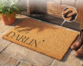 Welcome Mat - Hello Darlin | Housewarming Gift, Front Door Decor, Farmhouse Style, Outdoor Porch Accent, Calligraphy Design