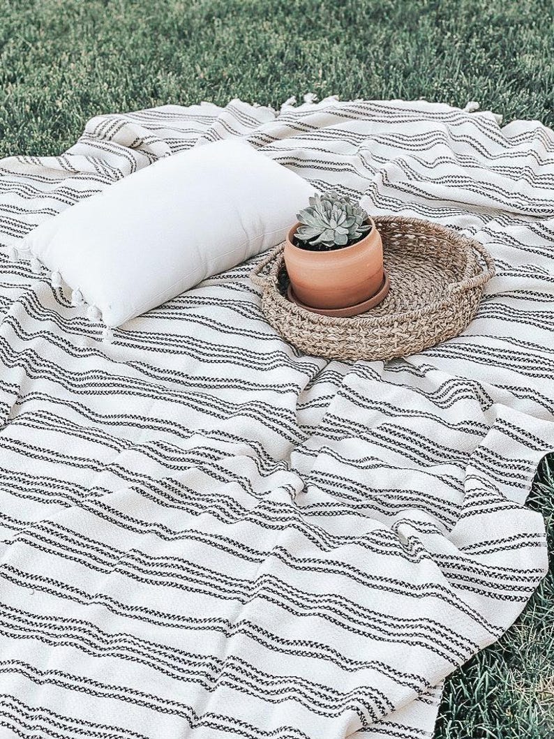 Oversized Picnic Blanket | Outdoor Picnic Essential, Neutral Home Decor, Housewarming Gift afbeelding 6