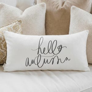 Lumbar Pillows - Hello Autumn | Cottagecore Housewarming Gift, Hello Autumn Lumbar Pillow, Cozy Home Lumbar Pillow, Autumn Home Decor Gift afbeelding 1