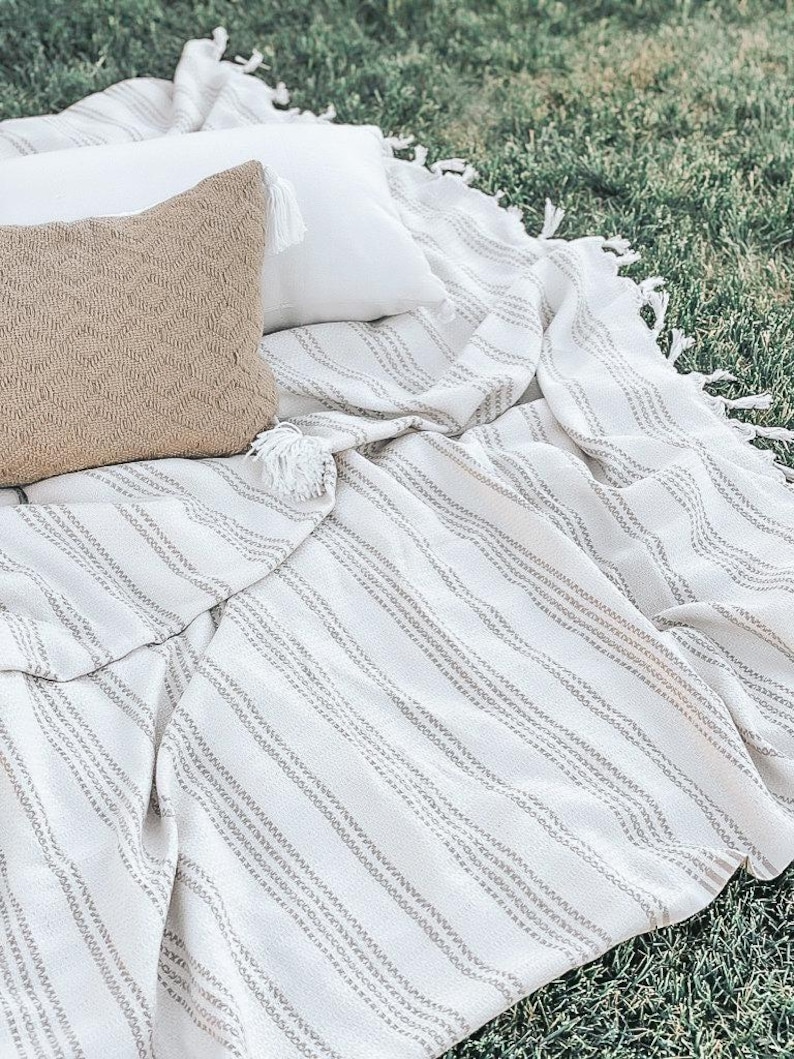 Oversized Picnic Blanket | Outdoor Picnic Essential, Neutral Home Decor, Housewarming Gift afbeelding 2