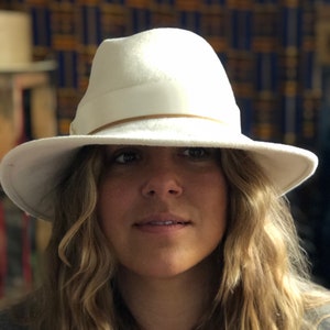 Custom Bridal Hat, White Wedding Fedora, White Wedding Hat, White Bridal Hat, Bridal Fedora, Clean White Hat