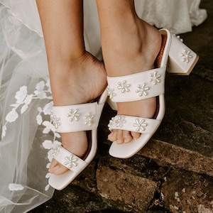 Pearl flower bridal shoes block heel, Wedding Shoes for brides, Wedding shoes ivory, wedding mules, slip on wedding shoes