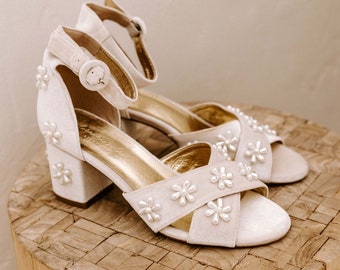 PEARL VELVET bridal shoes, velvet low heel wedding shoes, pearl flower heels, low heel bridal shoes, pearl bridal shoes, pearl shoes DAISY