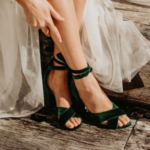 Emerald green wedding shoes, low heel bridal shoes, velvet wedding shoes, green wedding shoes, forest green bridal shoes