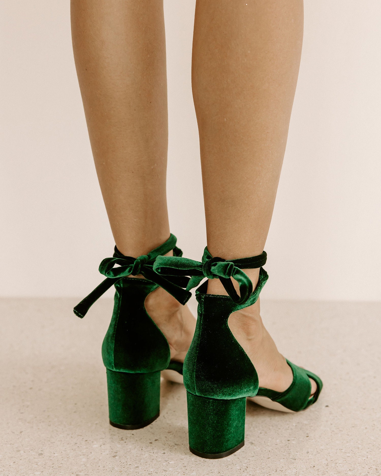 EMERALD GREEN HEELS, Green Wedding Shoes, Mid Block Heels, Green Bridal  Shoes, Forest Green Shoes, Velvet Wedding Heels - Etsy