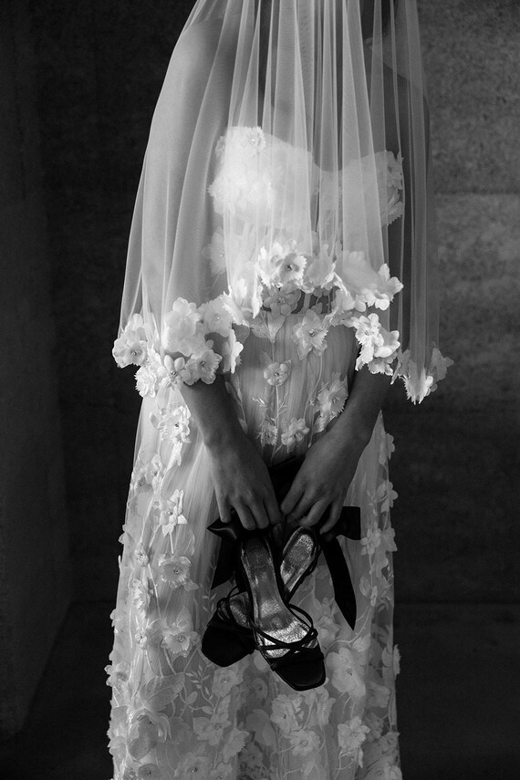 Sandalias de novia de cuero con tacón de bloque y lazo de satén