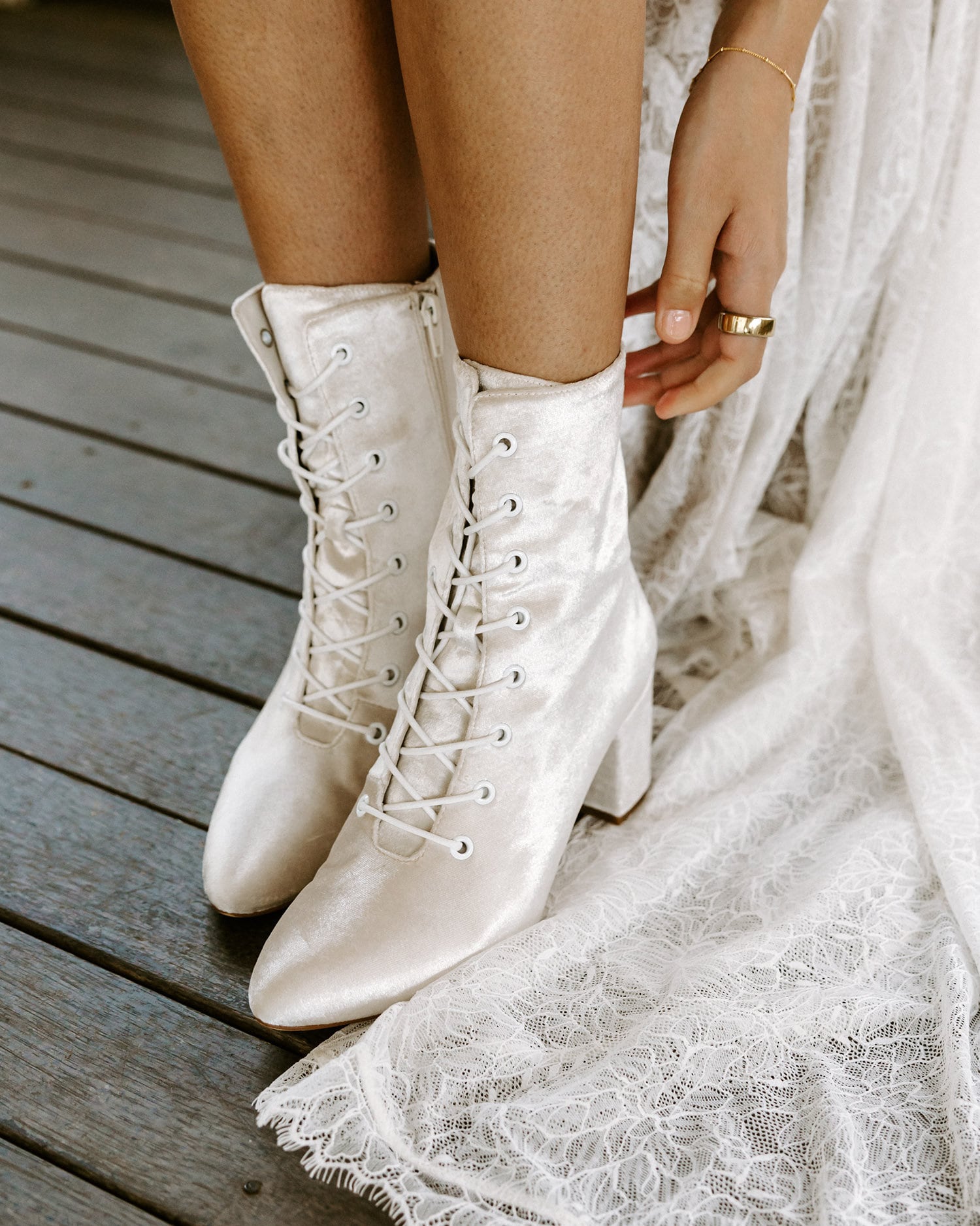 White lace deals booties