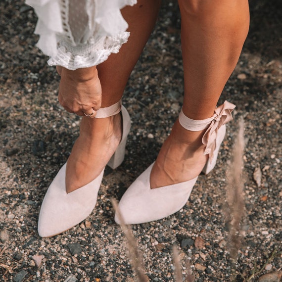 ladies grey wedding shoes