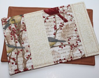 Pocketed snack mats in Autumn colors