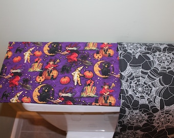 Vintage-Style Halloween Toilet Tank Topper: Spiderweb & Purple Cotton