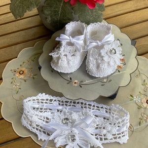 hand crochet floral and scroll headband and booties, handmade baby booties and headband, christening booties and headband, crochet items