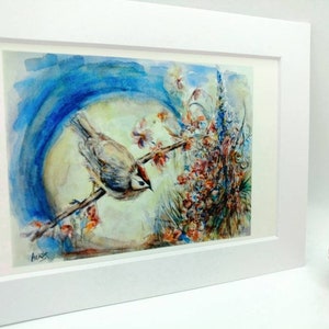 Song Bird Full Moon Night, Aquarelle Peinture Imprimée Montée sur tapis 5 x 7 avec dos, Oiseau couronne rouge, Amoureux de la nature, Art des oiseaux, Fabriqué au Canada