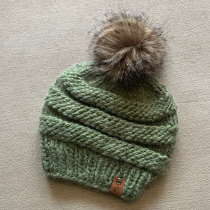 SLOUCHY ROLLING HILLS Beanie with Faux Fur Pom