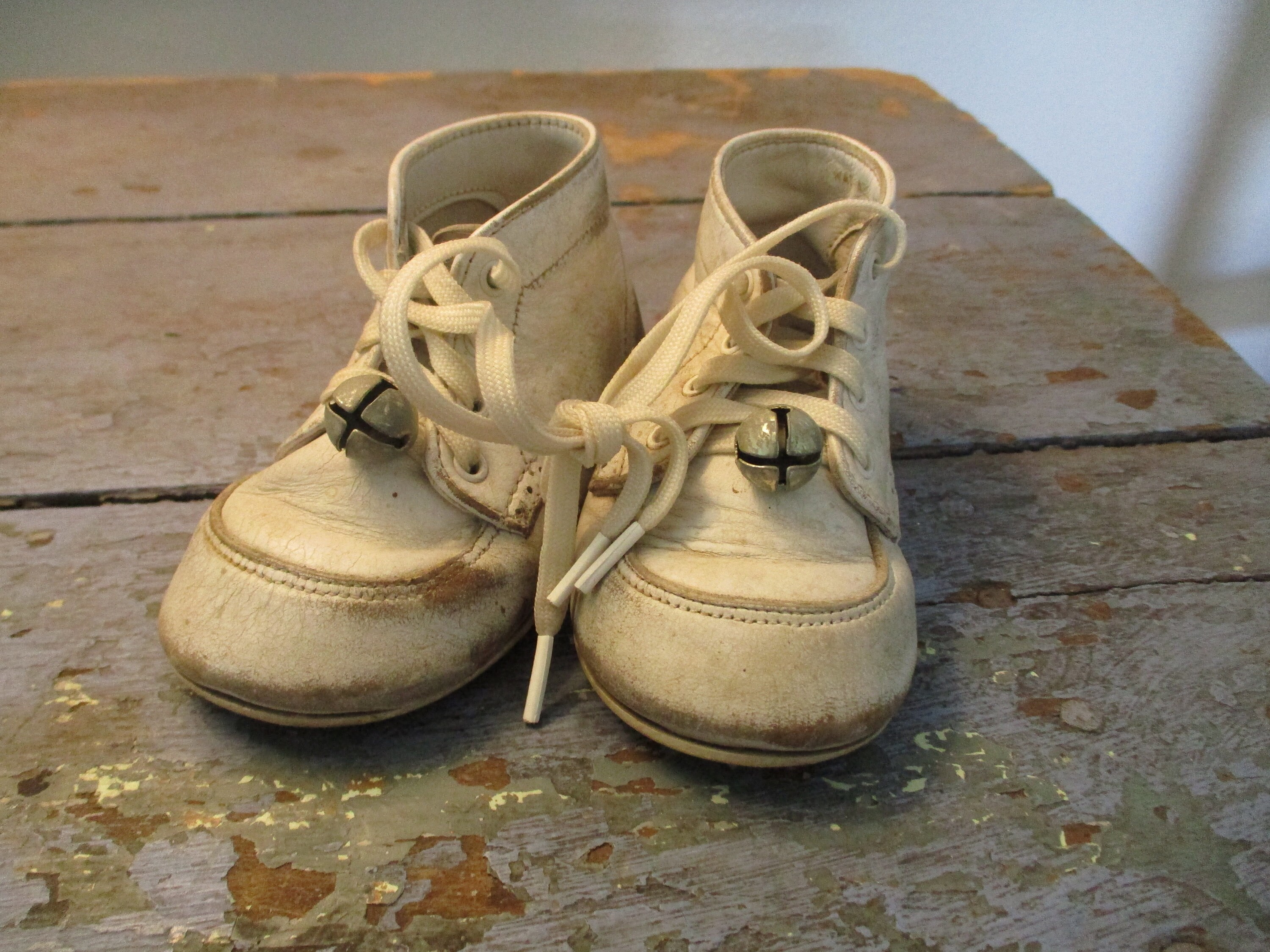 Baby shoelace locks with bells Clearance