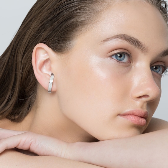 Minimalist sale hypoallergenic earrings