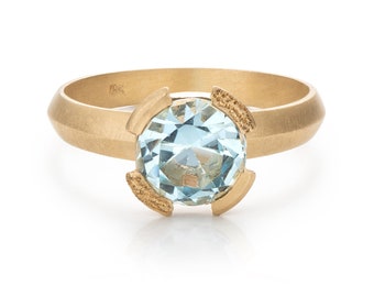 Sierlijke Solitaire Aquamarijnring 14k/18k goud