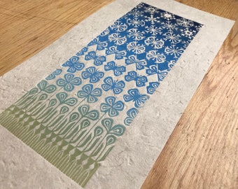 Impression linogravure flocons de neige et papillons
