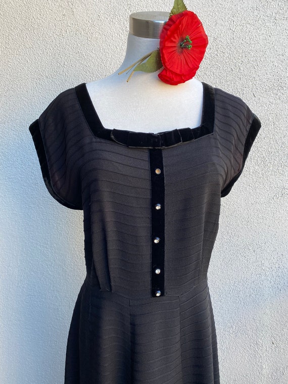 L 40s 50s Black Cocktail Dress Rayon Velvet Rhines