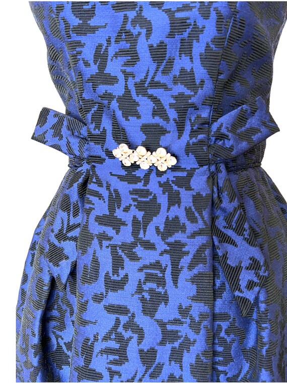 S M 50s 60s Cocktail Dress Blue Black Brocade Abs… - image 5