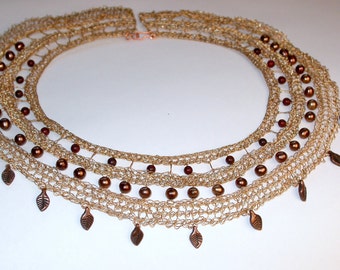Collar egipcio, estilo babero, color dorado, perlas de agua dulce, cuentas de jaspe rojo y cuentas de cobre